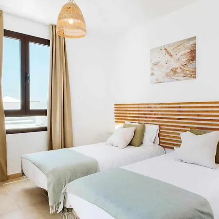 וילה Lyra, Piscina Climatizada *