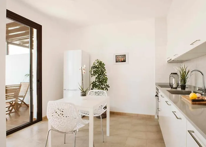 Vila Lyra, Piscina Climatizada Playa Blanca (Lanzarote)
