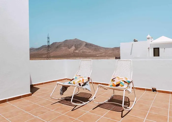 Lyra, Piscina Climatizada Vila